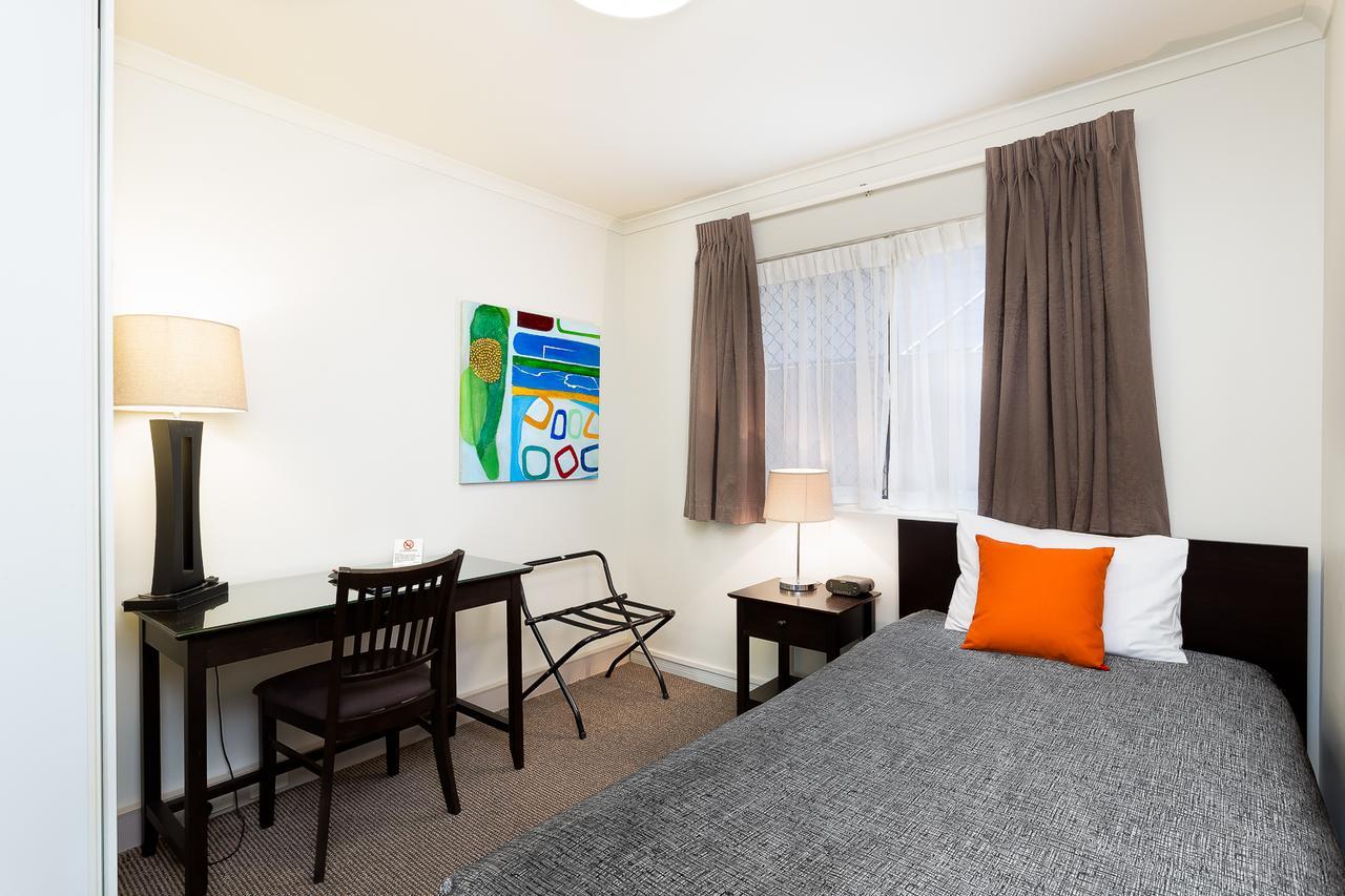 Redcliffe Motor Inn Екстериор снимка