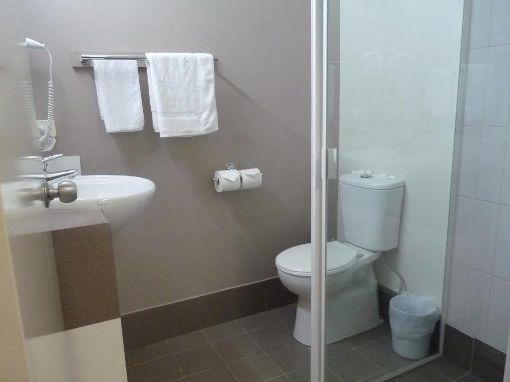 Redcliffe Motor Inn Екстериор снимка