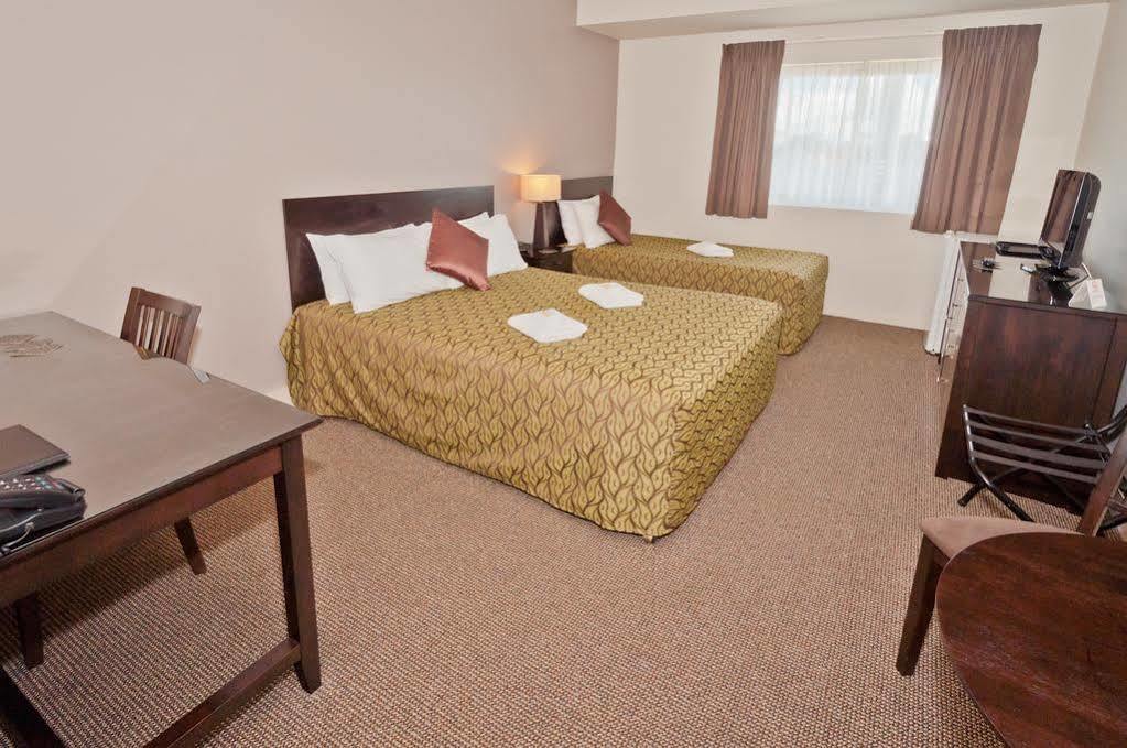 Redcliffe Motor Inn Екстериор снимка