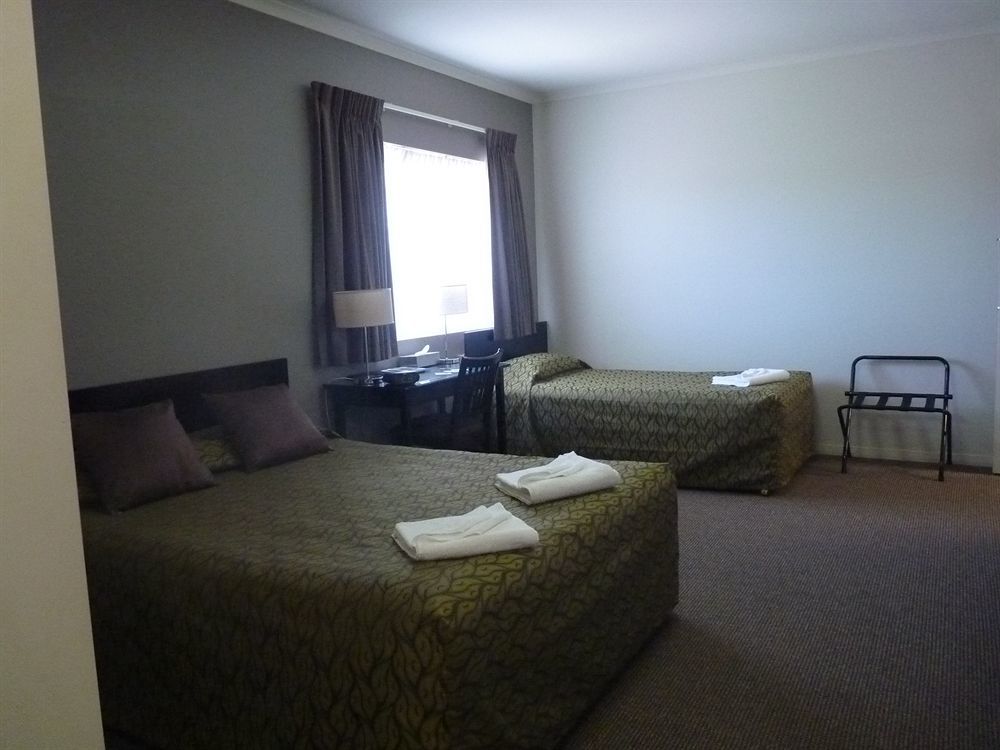 Redcliffe Motor Inn Екстериор снимка